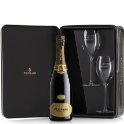 Latta Ferrari Perlé Trentodoc con Calici